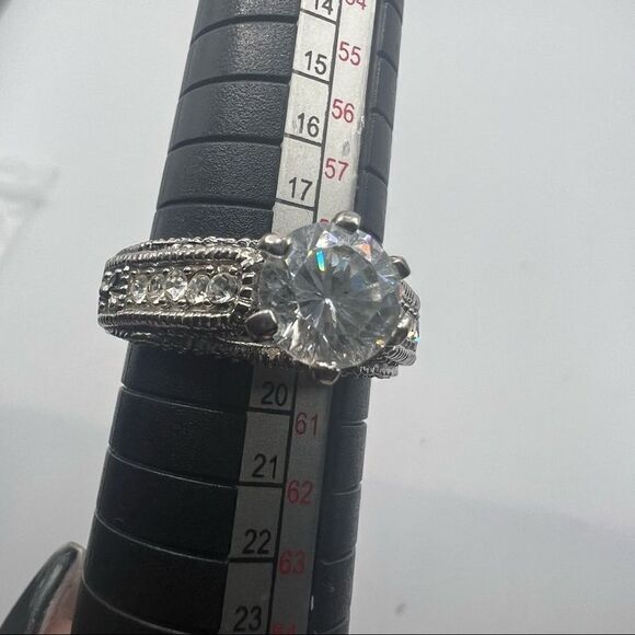 Size 9 Silver Tone and CZ Ring Engagement Wedding Ring - Picture 10 of 10